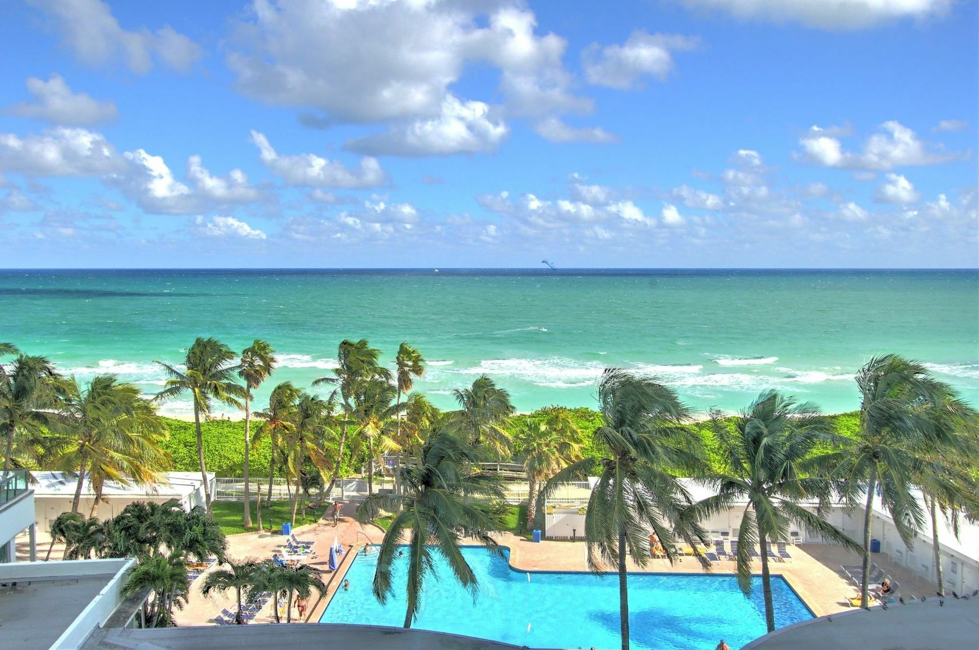 Private Apartments At The Casablanca Miami Beach Exterior foto
